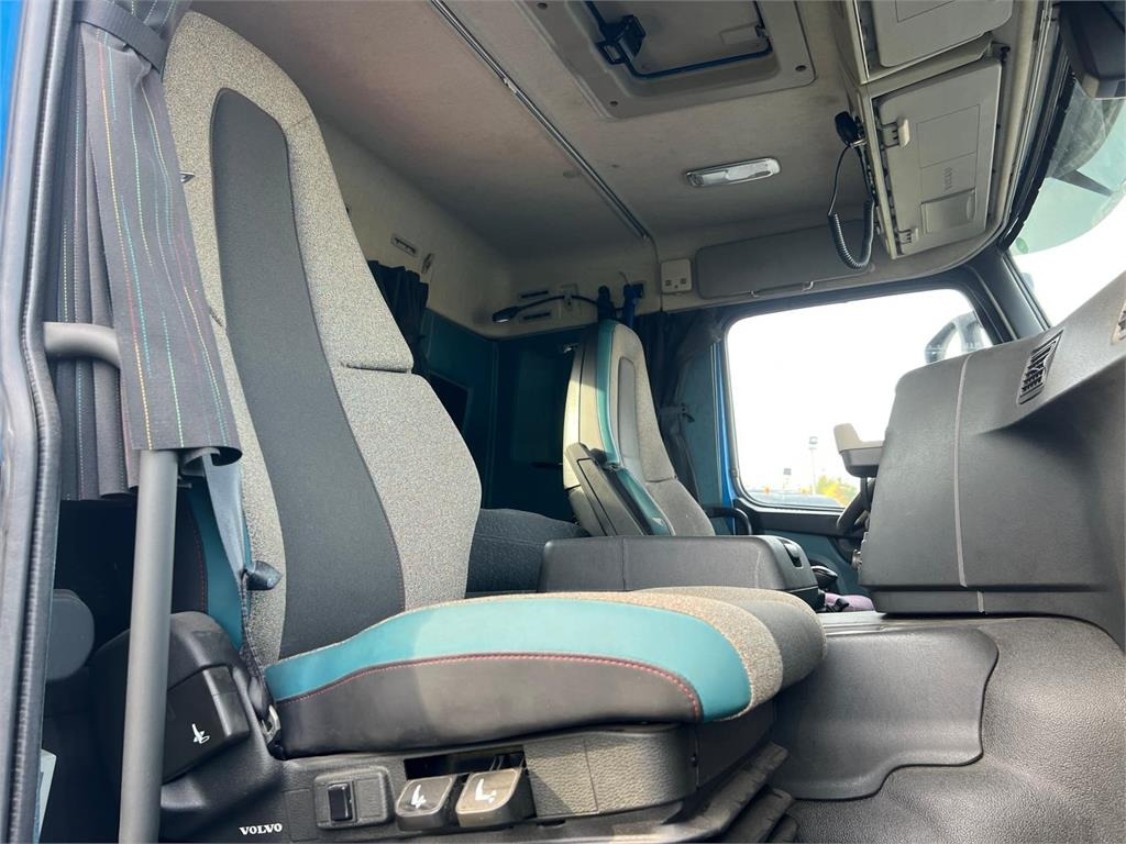 Volvo FM450 - Koukkulava kuorma-auto: kuva Volvo FM450 - Koukkulava kuorma-auto Volvo FM450 - Koukkulava kuorma-auto: kuva Volvo FM450 - Koukkulava kuorma-auto