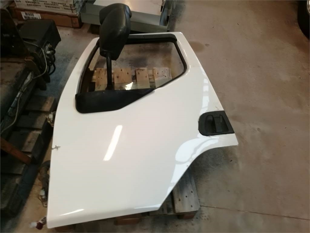 Volvo Fører dør til Volvo FE - Ovi ja osat - Kuorma-auto: kuva Volvo Fører dør til Volvo FE - Ovi ja osat - Kuorma-auto Volvo Fører dør til Volvo FE - Ovi ja osat - Kuorma-auto: kuva Volvo Fører dør til Volvo FE - Ovi ja osat - Kuorma-auto