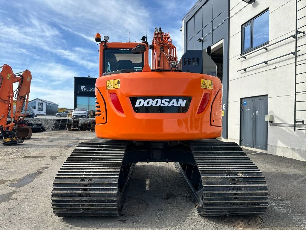 Doosan DX 140 LCR-5 metsäalusta - Telakaivukone: kuva Doosan DX 140 LCR-5 metsäalusta - Telakaivukone Doosan DX 140 LCR-5 metsäalusta - Telakaivukone: kuva Doosan DX 140 LCR-5 metsäalusta - Telakaivukone
