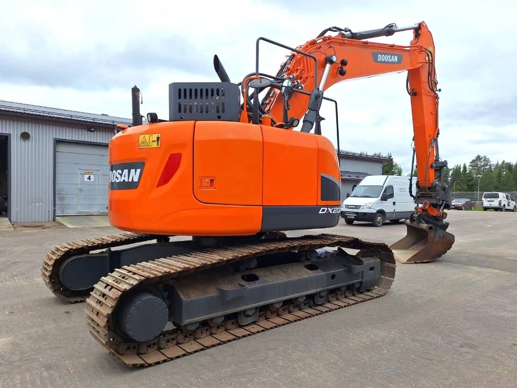 Doosan MYYTY! SOLD! DX235LCR-5 PYÖRITTÄJÄ - Telakaivukone: kuva Doosan MYYTY! SOLD! DX235LCR-5 PYÖRITTÄJÄ - Telakaivukone Doosan MYYTY! SOLD! DX235LCR-5 PYÖRITTÄJÄ - Telakaivukone: kuva Doosan MYYTY! SOLD! DX235LCR-5 PYÖRITTÄJÄ - Telakaivukone