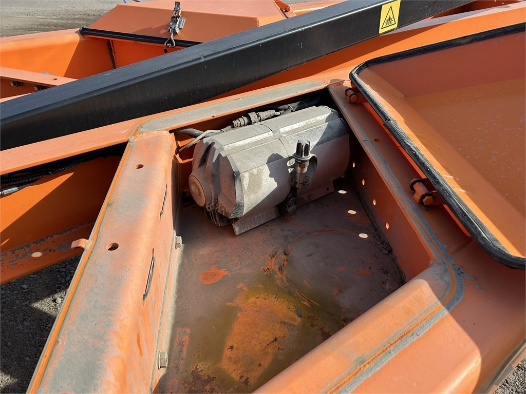 Tiehöylä FMG TLN 570: kuva Tiehöylä FMG TLN 570