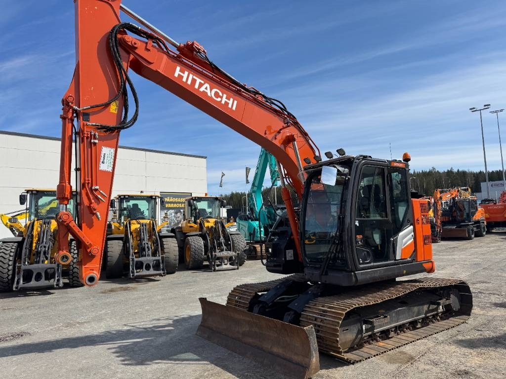 Hitachi ZX 135 USBL-7 Puskulevy - Telakaivukone: kuva Hitachi ZX 135 USBL-7 Puskulevy - Telakaivukone Hitachi ZX 135 USBL-7 Puskulevy - Telakaivukone: kuva Hitachi ZX 135 USBL-7 Puskulevy - Telakaivukone