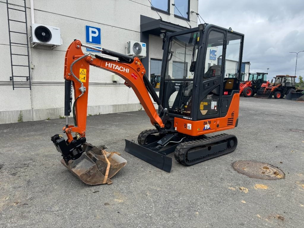 Hitachi ZX 19-6 CR - Minikuormaaja: kuva Hitachi ZX 19-6 CR - Minikuormaaja Hitachi ZX 19-6 CR - Minikuormaaja: kuva Hitachi ZX 19-6 CR - Minikuormaaja