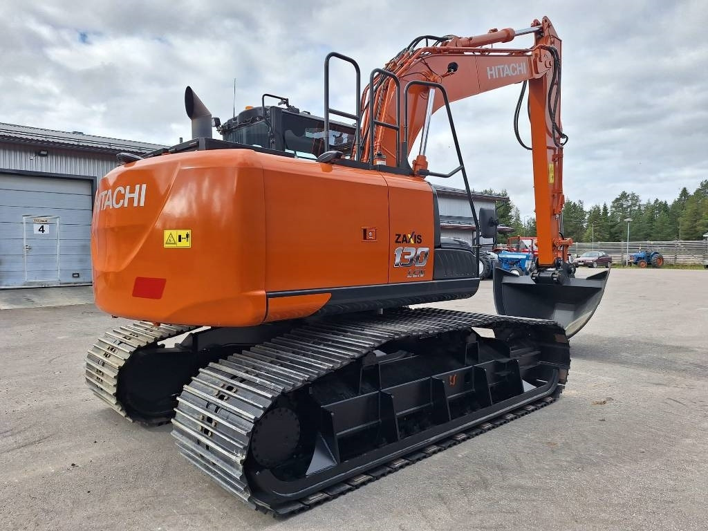 Hitachi ZX130LC-7M -SUOALUSTA- - Telakaivukone: kuva Hitachi ZX130LC-7M -SUOALUSTA- - Telakaivukone Hitachi ZX130LC-7M -SUOALUSTA- - Telakaivukone: kuva Hitachi ZX130LC-7M -SUOALUSTA- - Telakaivukone
