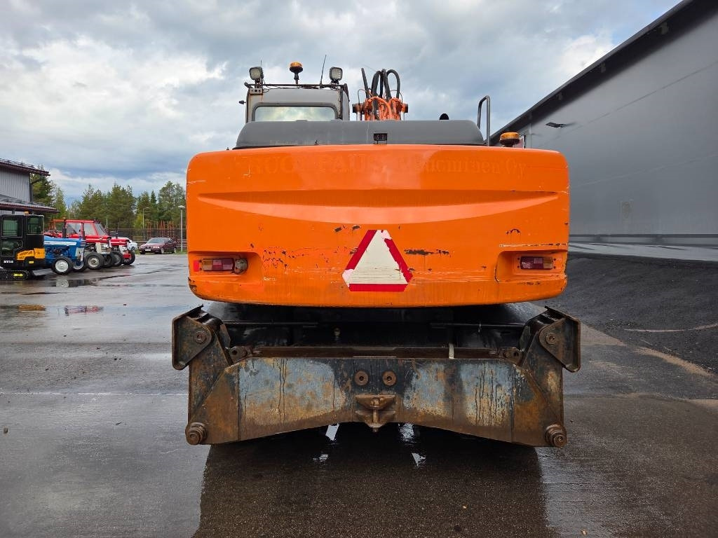 Hitachi ZX160 W PYÖRITTÄJÄLLÄ - Pyöräalustainen kaivinkone: kuva Hitachi ZX160 W PYÖRITTÄJÄLLÄ - Pyöräalustainen kaivinkone Hitachi ZX160 W PYÖRITTÄJÄLLÄ - Pyöräalustainen kaivinkone: kuva Hitachi ZX160 W PYÖRITTÄJÄLLÄ - Pyöräalustainen kaivinkone