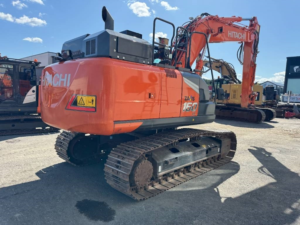 Hitachi ZX160LC-7 - Telakaivukone: kuva Hitachi ZX160LC-7 - Telakaivukone Hitachi ZX160LC-7 - Telakaivukone: kuva Hitachi ZX160LC-7 - Telakaivukone