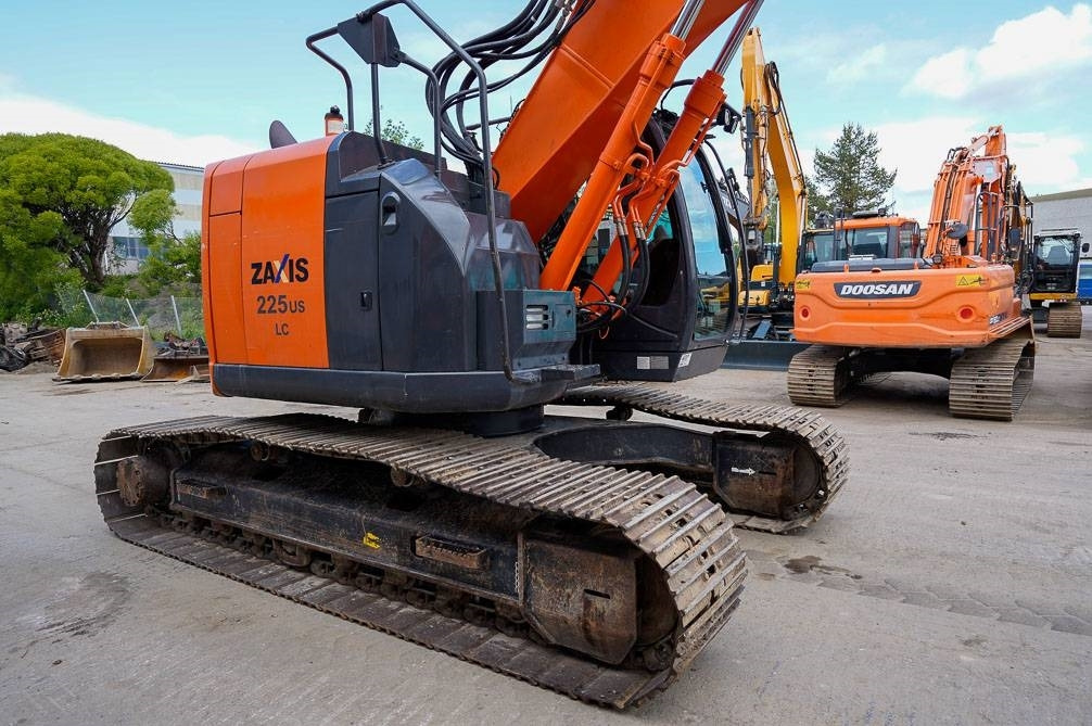 Telakaivukone Hitachi ZX225USLC-5B MARTTIINILLA: kuva Telakaivukone Hitachi ZX225USLC-5B MARTTIINILLA