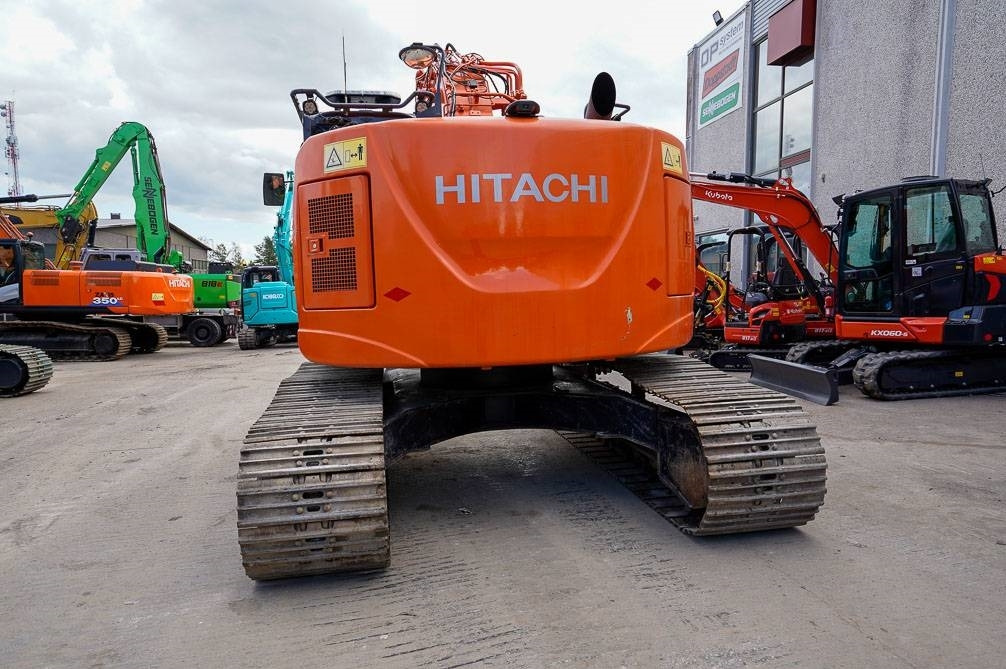 Hitachi ZX225USLC-5B MARTTIINILLA - Telakaivukone: kuva Hitachi ZX225USLC-5B MARTTIINILLA - Telakaivukone Hitachi ZX225USLC-5B MARTTIINILLA - Telakaivukone: kuva Hitachi ZX225USLC-5B MARTTIINILLA - Telakaivukone