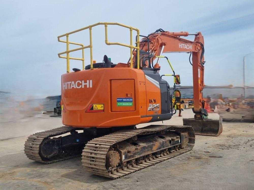 Hitachi ZX225USLC-7 - Telakaivukone: kuva Hitachi ZX225USLC-7 - Telakaivukone Hitachi ZX225USLC-7 - Telakaivukone: kuva Hitachi ZX225USLC-7 - Telakaivukone