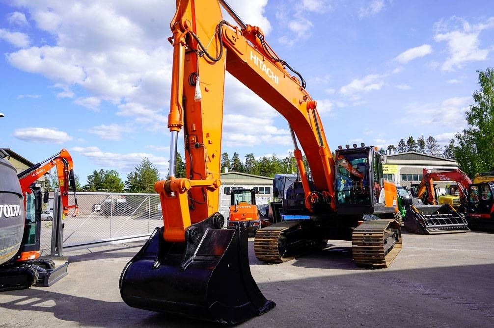 Hitachi ZX350LC-6 UUSI ALAKERTA - Telakaivukone: kuva Hitachi ZX350LC-6 UUSI ALAKERTA - Telakaivukone Hitachi ZX350LC-6 UUSI ALAKERTA - Telakaivukone: kuva Hitachi ZX350LC-6 UUSI ALAKERTA - Telakaivukone