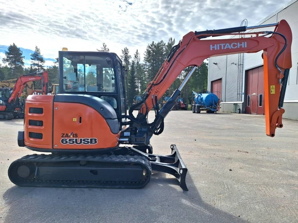 Hitachi ZX65USB-5  - Minikuormaaja: kuva Hitachi ZX65USB-5  - Minikuormaaja Hitachi ZX65USB-5  - Minikuormaaja: kuva Hitachi ZX65USB-5  - Minikuormaaja