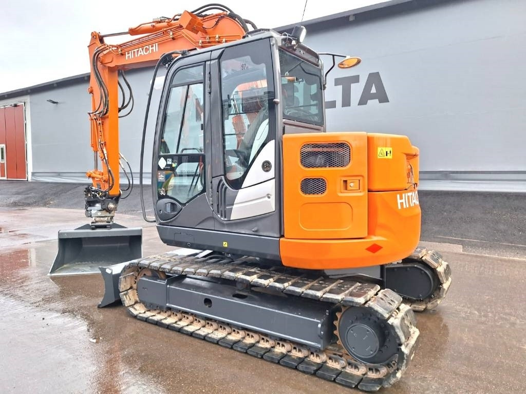 Hitachi ZX85US-5 PYÖRITTÄJÄLLÄ - Minikuormaaja: kuva Hitachi ZX85US-5 PYÖRITTÄJÄLLÄ - Minikuormaaja Hitachi ZX85US-5 PYÖRITTÄJÄLLÄ - Minikuormaaja: kuva Hitachi ZX85US-5 PYÖRITTÄJÄLLÄ - Minikuormaaja