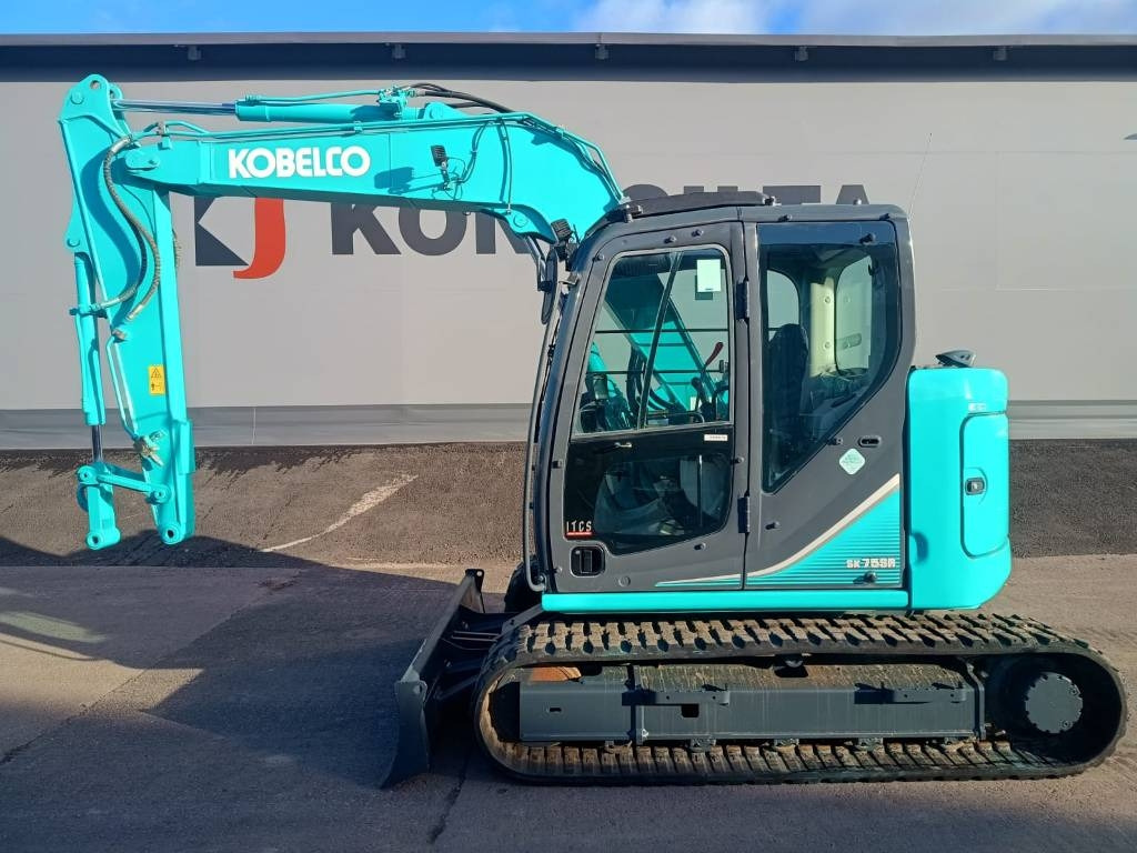 Kobelco SK75SR-3E -VÄHÄN AJETTU- - Minikuormaaja: kuva Kobelco SK75SR-3E -VÄHÄN AJETTU- - Minikuormaaja Kobelco SK75SR-3E -VÄHÄN AJETTU- - Minikuormaaja: kuva Kobelco SK75SR-3E -VÄHÄN AJETTU- - Minikuormaaja