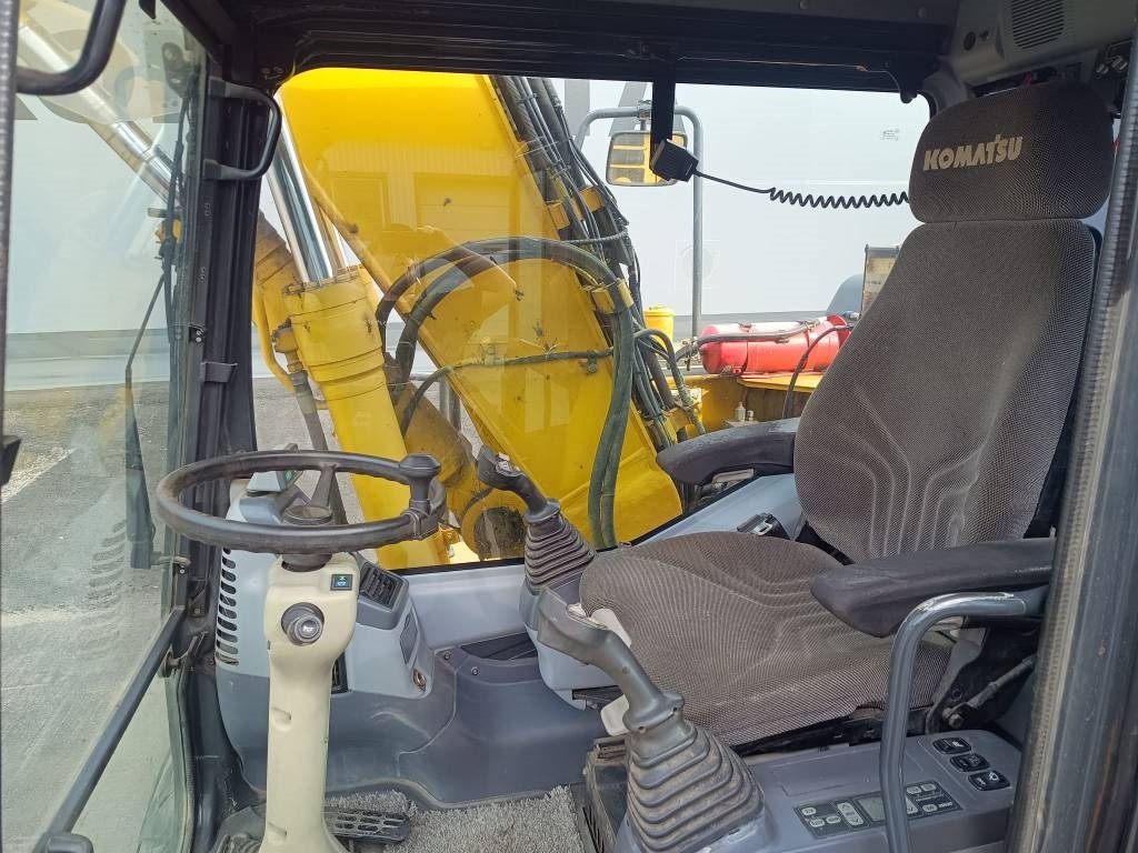 Pyöräalustainen kaivinkone Komatsu MYYTY! SOLD! PW140-7 PYÖRITTÄJÄLLÄ: kuva Pyöräalustainen kaivinkone Komatsu MYYTY! SOLD! PW140-7 PYÖRITTÄJÄLLÄ