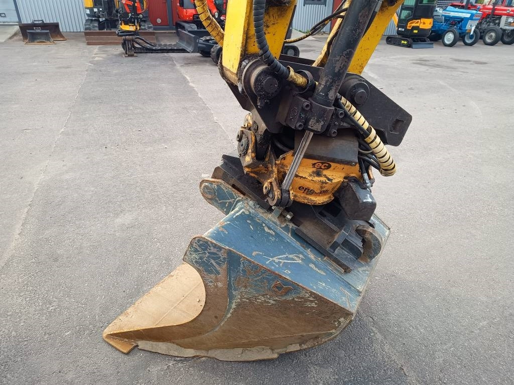 Pyöräalustainen kaivinkone Komatsu MYYTY! SOLD! PW140-7 PYÖRITTÄJÄLLÄ: kuva Pyöräalustainen kaivinkone Komatsu MYYTY! SOLD! PW140-7 PYÖRITTÄJÄLLÄ