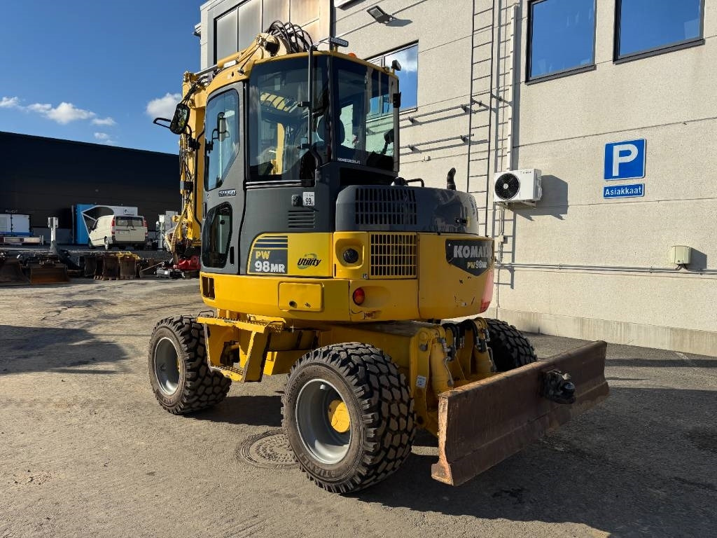 Komatsu PW 98 MR-6 - Pyöräalustainen kaivinkone: kuva Komatsu PW 98 MR-6 - Pyöräalustainen kaivinkone Komatsu PW 98 MR-6 - Pyöräalustainen kaivinkone: kuva Komatsu PW 98 MR-6 - Pyöräalustainen kaivinkone