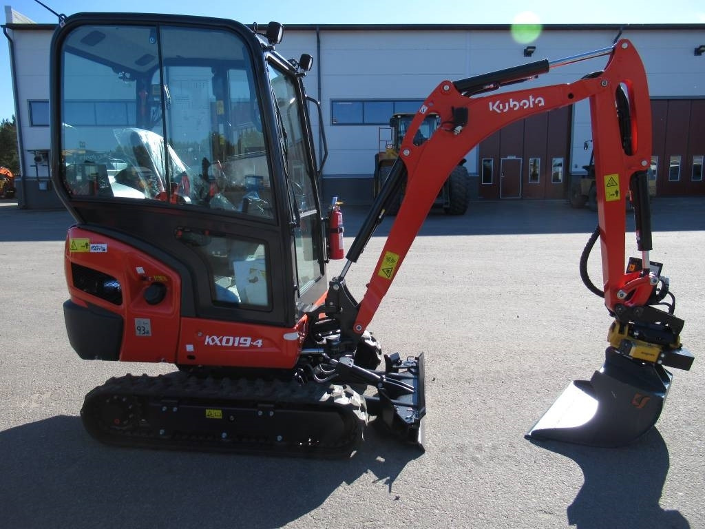 Kubota KX019-4 ENGCONILLA, UUSI - Minikuormaaja: kuva Kubota KX019-4 ENGCONILLA, UUSI - Minikuormaaja Kubota KX019-4 ENGCONILLA, UUSI - Minikuormaaja: kuva Kubota KX019-4 ENGCONILLA, UUSI - Minikuormaaja