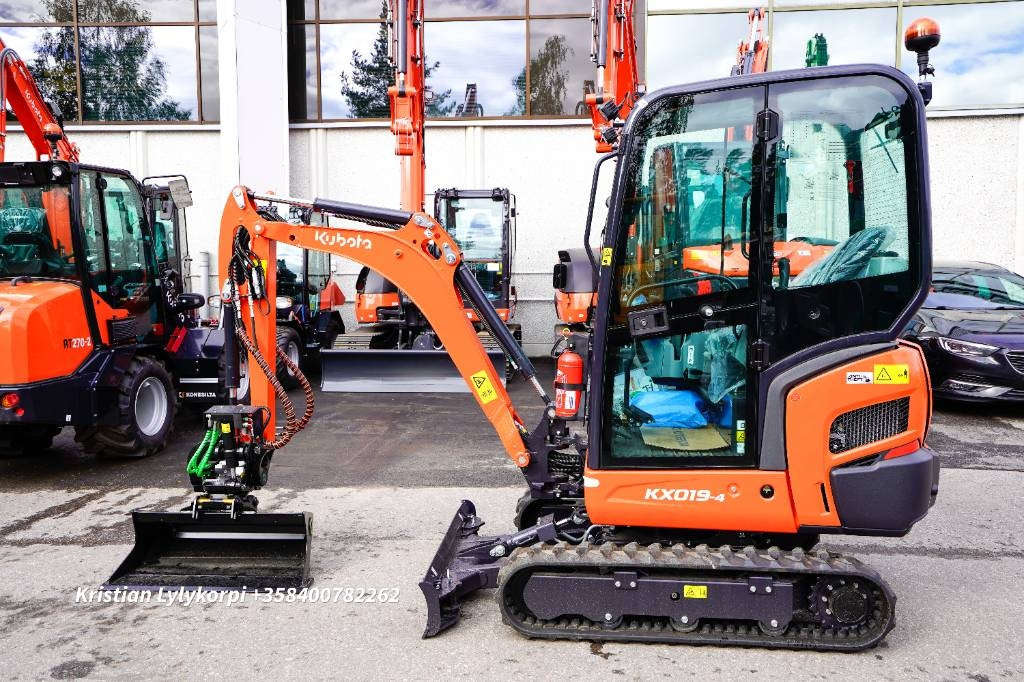 Kubota KX019-4 UUSI! TAKUU! PYÖRITTÄJÄLLÄ - Minikuormaaja: kuva Kubota KX019-4 UUSI! TAKUU! PYÖRITTÄJÄLLÄ - Minikuormaaja Kubota KX019-4 UUSI! TAKUU! PYÖRITTÄJÄLLÄ - Minikuormaaja: kuva Kubota KX019-4 UUSI! TAKUU! PYÖRITTÄJÄLLÄ - Minikuormaaja