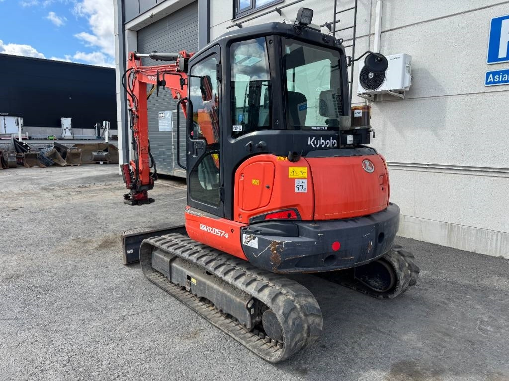 Kubota KX057-4 PYÖRITTÄJÄLLÄ  - Minikuormaaja: kuva Kubota KX057-4 PYÖRITTÄJÄLLÄ  - Minikuormaaja Kubota KX057-4 PYÖRITTÄJÄLLÄ  - Minikuormaaja: kuva Kubota KX057-4 PYÖRITTÄJÄLLÄ  - Minikuormaaja