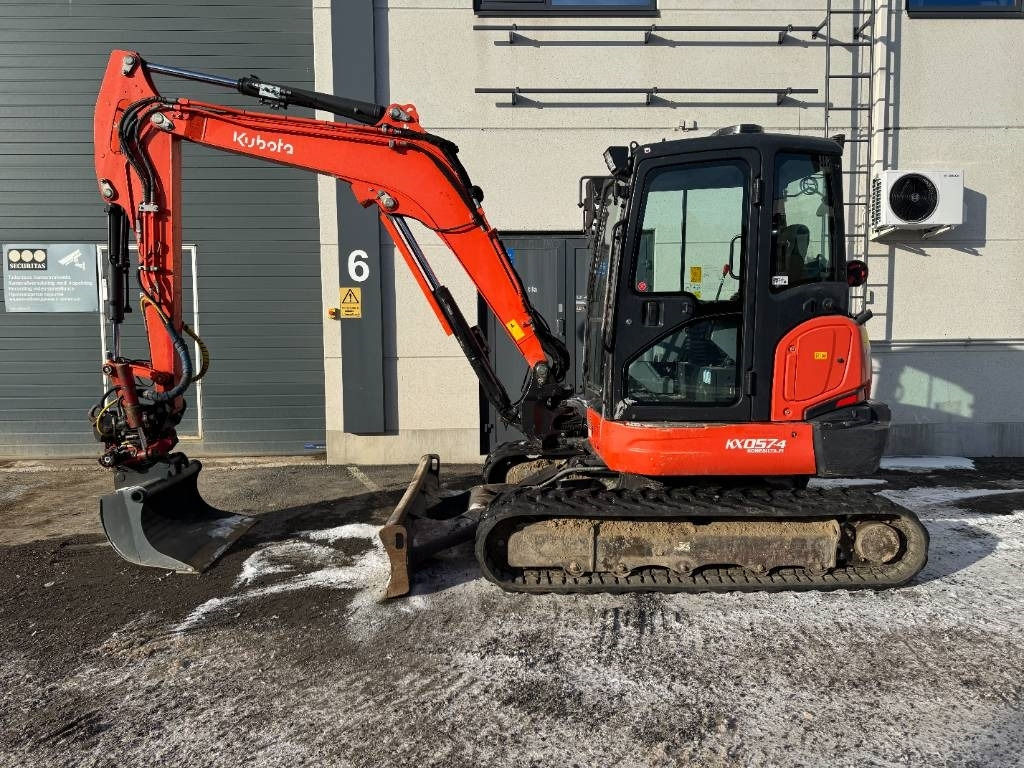 Kubota KX057-4 Pyörittäjällä - Minikuormaaja: kuva Kubota KX057-4 Pyörittäjällä - Minikuormaaja Kubota KX057-4 Pyörittäjällä - Minikuormaaja: kuva Kubota KX057-4 Pyörittäjällä - Minikuormaaja