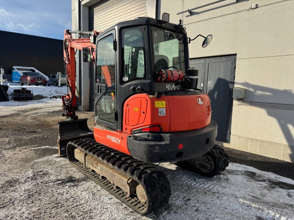 Kubota KX057-4 Pyörittäjällä - Minikuormaaja: kuva Kubota KX057-4 Pyörittäjällä - Minikuormaaja Kubota KX057-4 Pyörittäjällä - Minikuormaaja: kuva Kubota KX057-4 Pyörittäjällä - Minikuormaaja