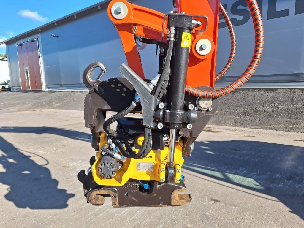 Kubota KX085-5 PYÖRITTÄJÄLLÄ, PIENET TUNNIT - Minikuormaaja: kuva Kubota KX085-5 PYÖRITTÄJÄLLÄ, PIENET TUNNIT - Minikuormaaja Kubota KX085-5 PYÖRITTÄJÄLLÄ, PIENET TUNNIT - Minikuormaaja: kuva Kubota KX085-5 PYÖRITTÄJÄLLÄ, PIENET TUNNIT - Minikuormaaja