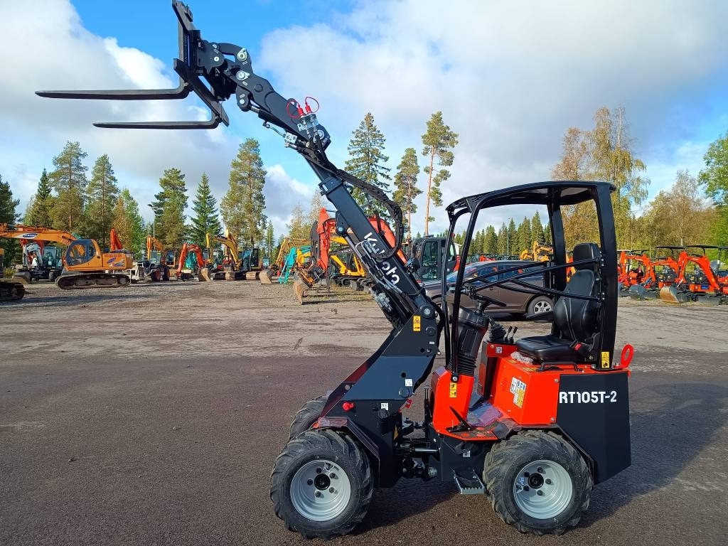 Kubota RT105-2 TELEPUOMI - Pienkuormaaja: kuva Kubota RT105-2 TELEPUOMI - Pienkuormaaja Kubota RT105-2 TELEPUOMI - Pienkuormaaja: kuva Kubota RT105-2 TELEPUOMI - Pienkuormaaja