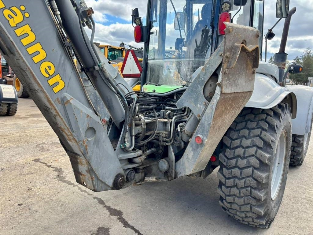 Lännen 8600 E - Kaivuri-trukki: kuva Lännen 8600 E - Kaivuri-trukki Lännen 8600 E - Kaivuri-trukki: kuva Lännen 8600 E - Kaivuri-trukki