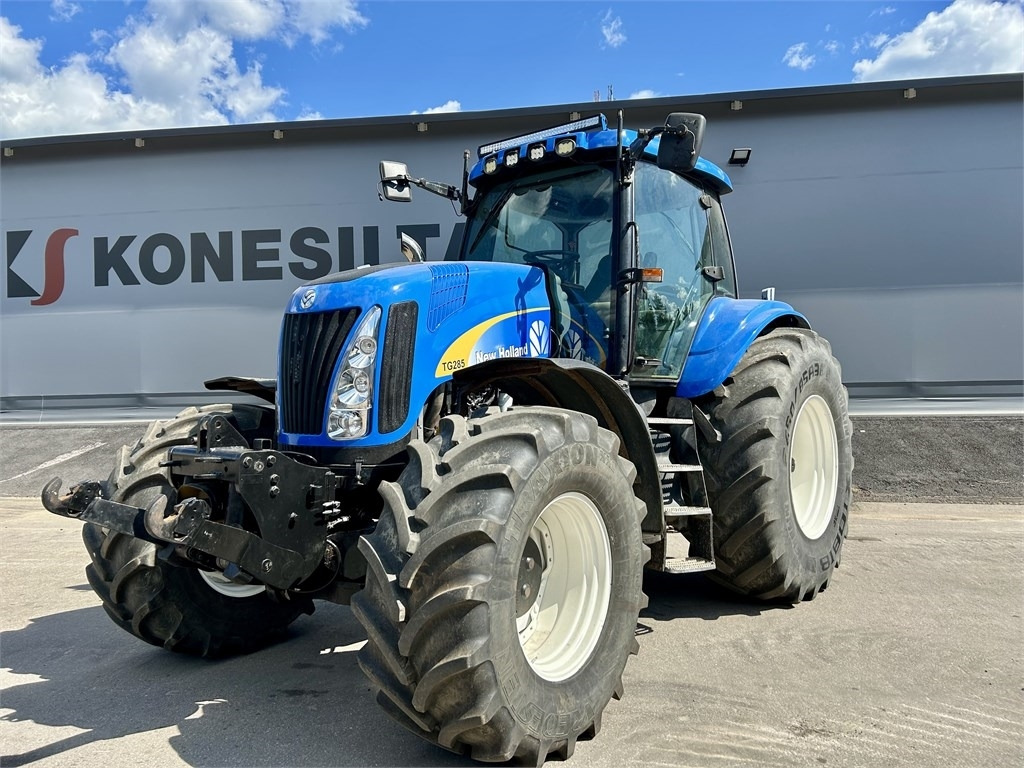 New Holland TG285 - Traktori: kuva New Holland TG285 - Traktori New Holland TG285 - Traktori: kuva New Holland TG285 - Traktori