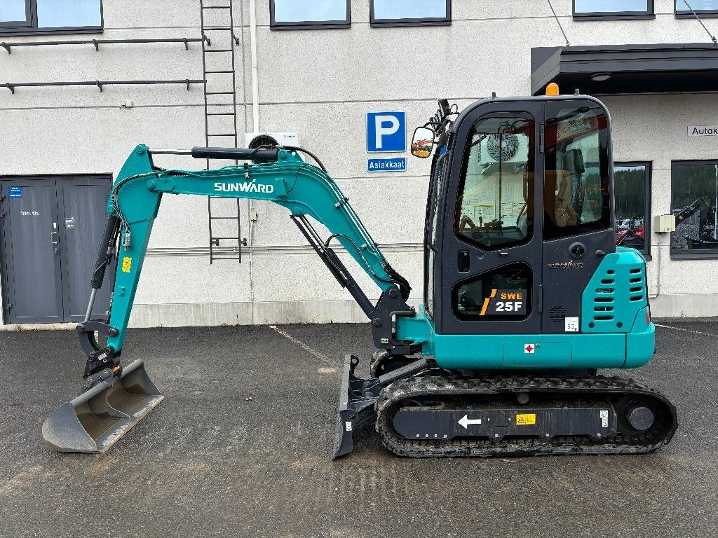 Sunward SWE25F KUIN UUSI - Minikuormaaja: kuva Sunward SWE25F KUIN UUSI - Minikuormaaja Sunward SWE25F KUIN UUSI - Minikuormaaja: kuva Sunward SWE25F KUIN UUSI - Minikuormaaja