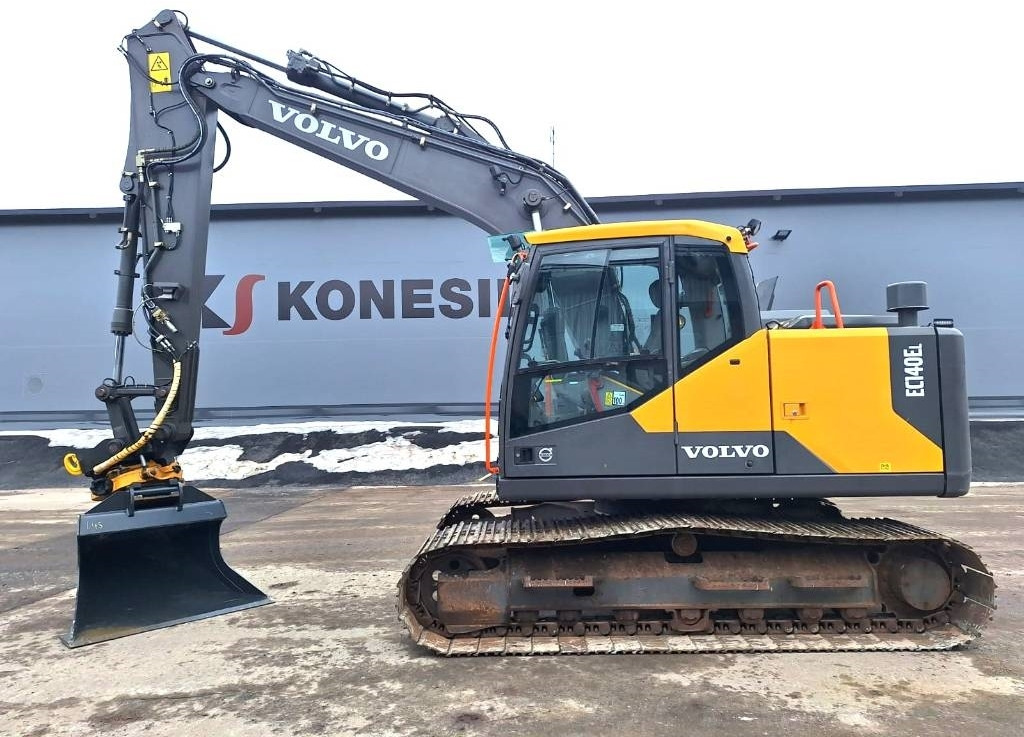 Volvo EC140EL PYÖRITTÄJÄLLÄ - Telakaivukone: kuva Volvo EC140EL PYÖRITTÄJÄLLÄ - Telakaivukone Volvo EC140EL PYÖRITTÄJÄLLÄ - Telakaivukone: kuva Volvo EC140EL PYÖRITTÄJÄLLÄ - Telakaivukone