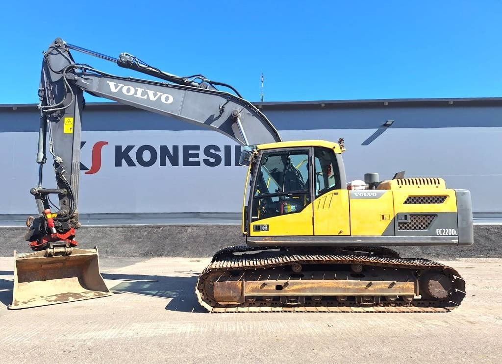 Volvo EC220DL PYÖRITTÄJÄLLÄ  - Telakaivukone: kuva Volvo EC220DL PYÖRITTÄJÄLLÄ  - Telakaivukone Volvo EC220DL PYÖRITTÄJÄLLÄ  - Telakaivukone: kuva Volvo EC220DL PYÖRITTÄJÄLLÄ  - Telakaivukone