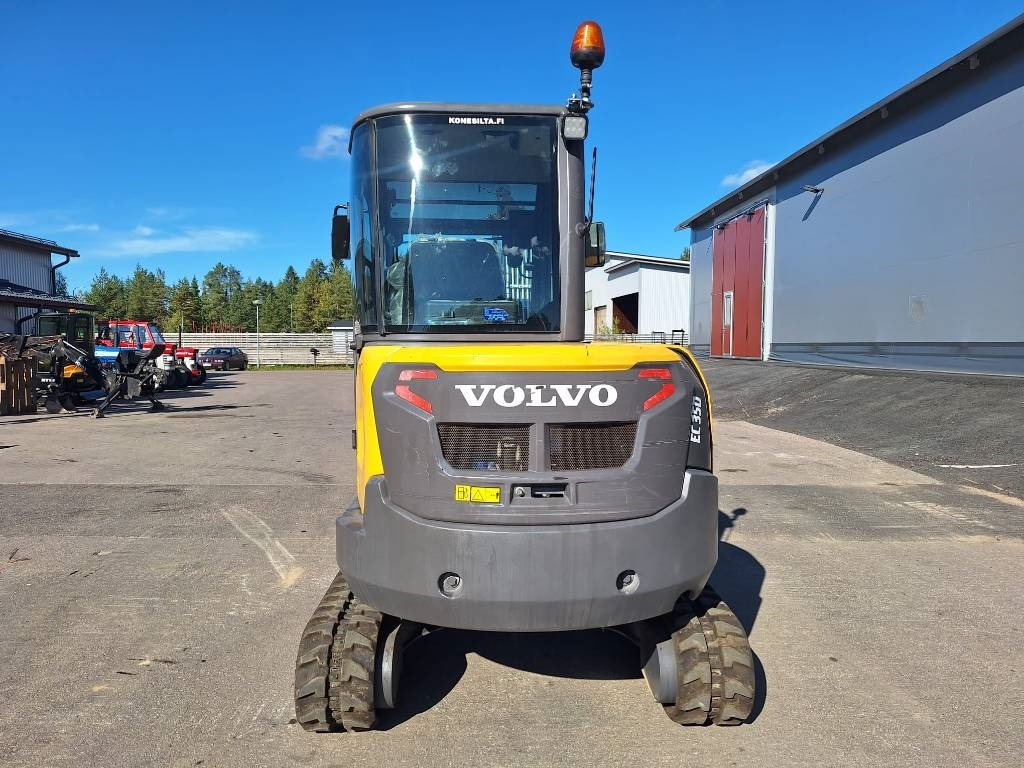 Volvo EC35D PYÖRITTÄJÄLLÄ  - Minikuormaaja: kuva Volvo EC35D PYÖRITTÄJÄLLÄ  - Minikuormaaja Volvo EC35D PYÖRITTÄJÄLLÄ  - Minikuormaaja: kuva Volvo EC35D PYÖRITTÄJÄLLÄ  - Minikuormaaja