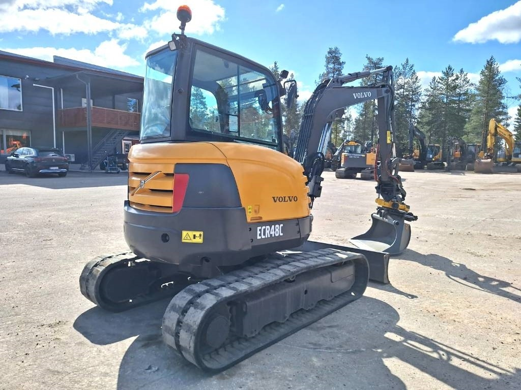 Volvo ECR48C PYÖRITTÄJÄ PIHDEILLÄ - Minikuormaaja: kuva Volvo ECR48C PYÖRITTÄJÄ PIHDEILLÄ - Minikuormaaja Volvo ECR48C PYÖRITTÄJÄ PIHDEILLÄ - Minikuormaaja: kuva Volvo ECR48C PYÖRITTÄJÄ PIHDEILLÄ - Minikuormaaja