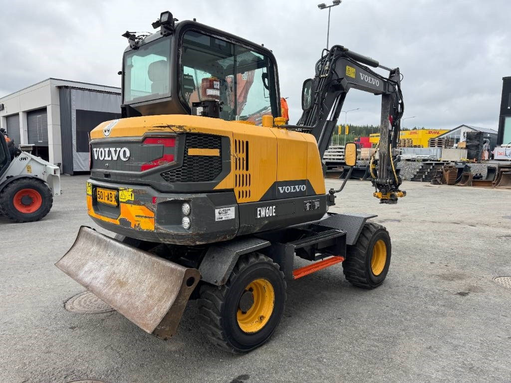 Volvo EW 60 E - Pyöräalustainen kaivinkone: kuva Volvo EW 60 E - Pyöräalustainen kaivinkone Volvo EW 60 E - Pyöräalustainen kaivinkone: kuva Volvo EW 60 E - Pyöräalustainen kaivinkone