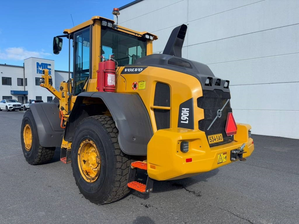 Volvo L 90 H Long Boom - Pyöräkuormaaja: kuva Volvo L 90 H Long Boom - Pyöräkuormaaja Volvo L 90 H Long Boom - Pyöräkuormaaja: kuva Volvo L 90 H Long Boom - Pyöräkuormaaja