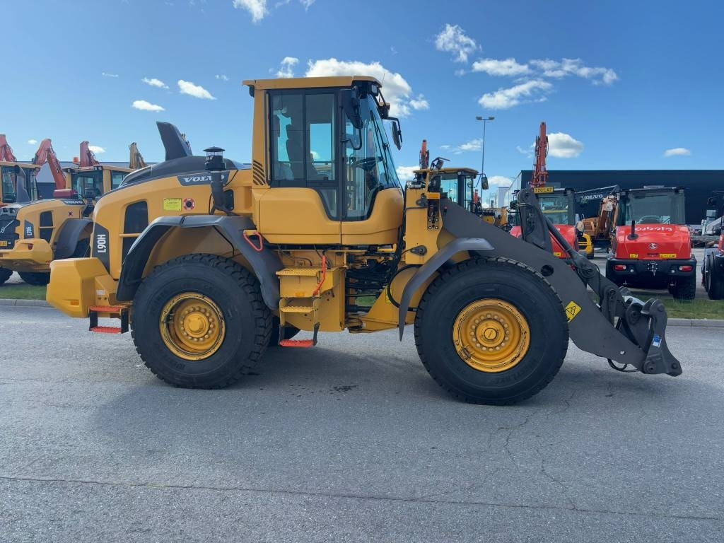 Volvo L 90 H Long Boom - Pyöräkuormaaja: kuva Volvo L 90 H Long Boom - Pyöräkuormaaja Volvo L 90 H Long Boom - Pyöräkuormaaja: kuva Volvo L 90 H Long Boom - Pyöräkuormaaja