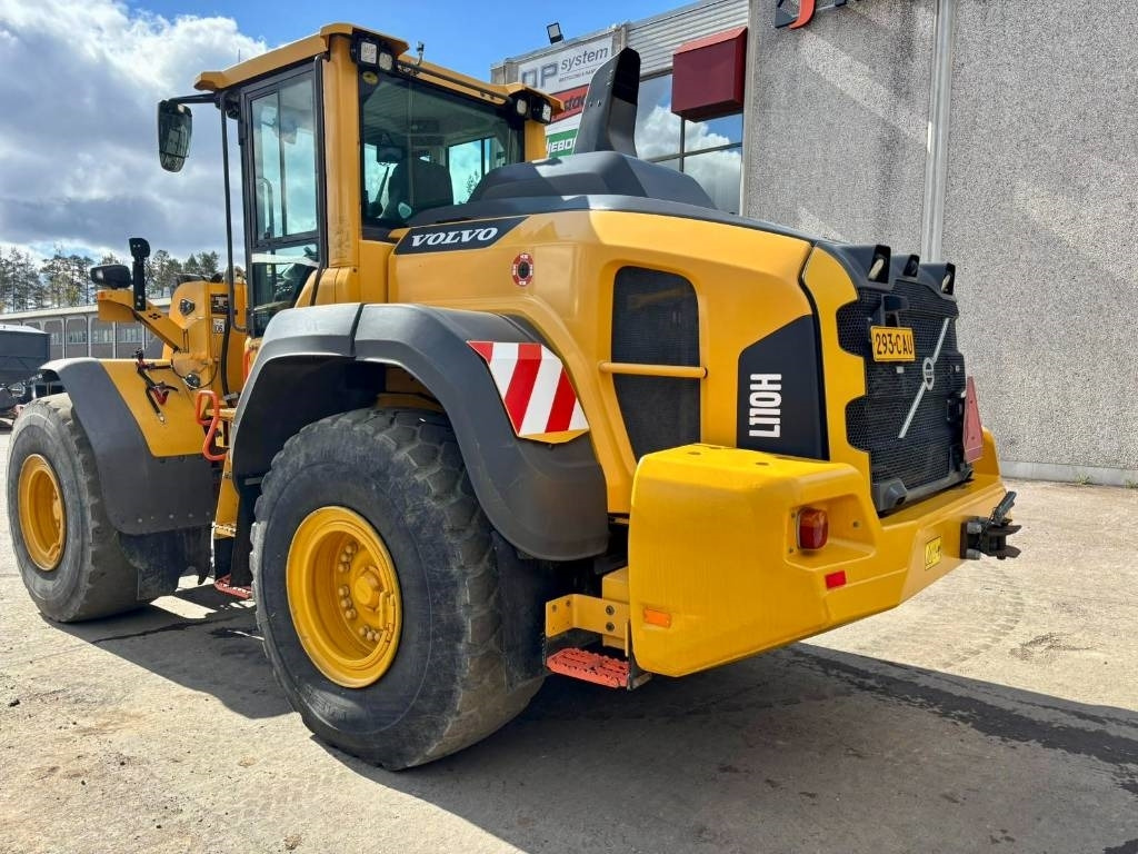 Volvo L110H VIPUOHJAUS YM. - Pyöräkuormaaja: kuva Volvo L110H VIPUOHJAUS YM. - Pyöräkuormaaja Volvo L110H VIPUOHJAUS YM. - Pyöräkuormaaja: kuva Volvo L110H VIPUOHJAUS YM. - Pyöräkuormaaja