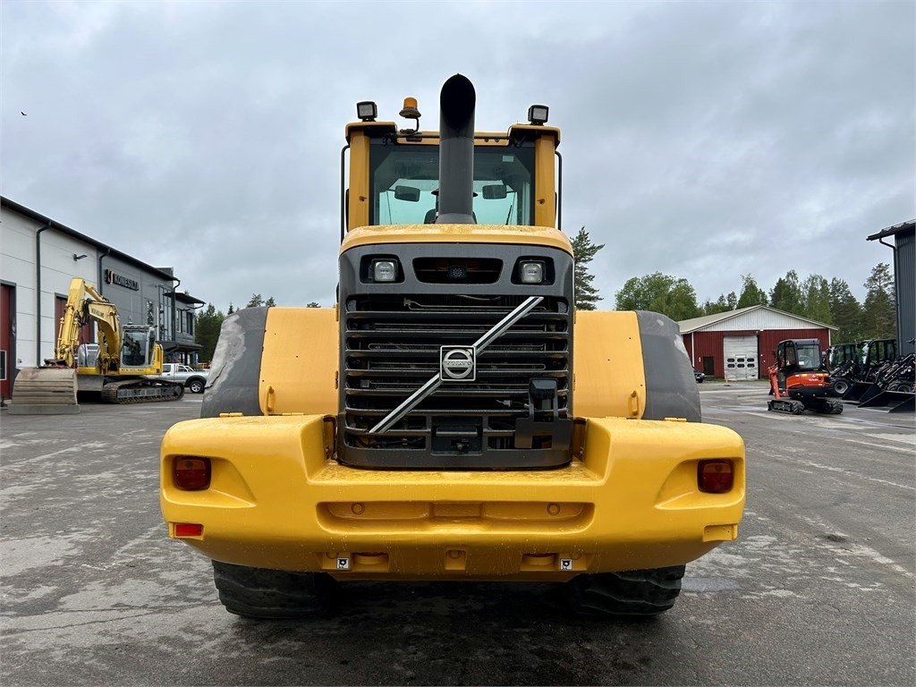 Volvo L120F LONG BOOM, VIPUOHJAUS - Pyöräkuormaaja: kuva Volvo L120F LONG BOOM, VIPUOHJAUS - Pyöräkuormaaja Volvo L120F LONG BOOM, VIPUOHJAUS - Pyöräkuormaaja: kuva Volvo L120F LONG BOOM, VIPUOHJAUS - Pyöräkuormaaja