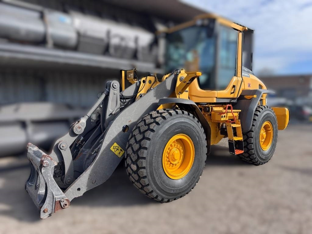 Volvo L70H LONG BOOM - Pyöräkuormaaja: kuva Volvo L70H LONG BOOM - Pyöräkuormaaja Volvo L70H LONG BOOM - Pyöräkuormaaja: kuva Volvo L70H LONG BOOM - Pyöräkuormaaja