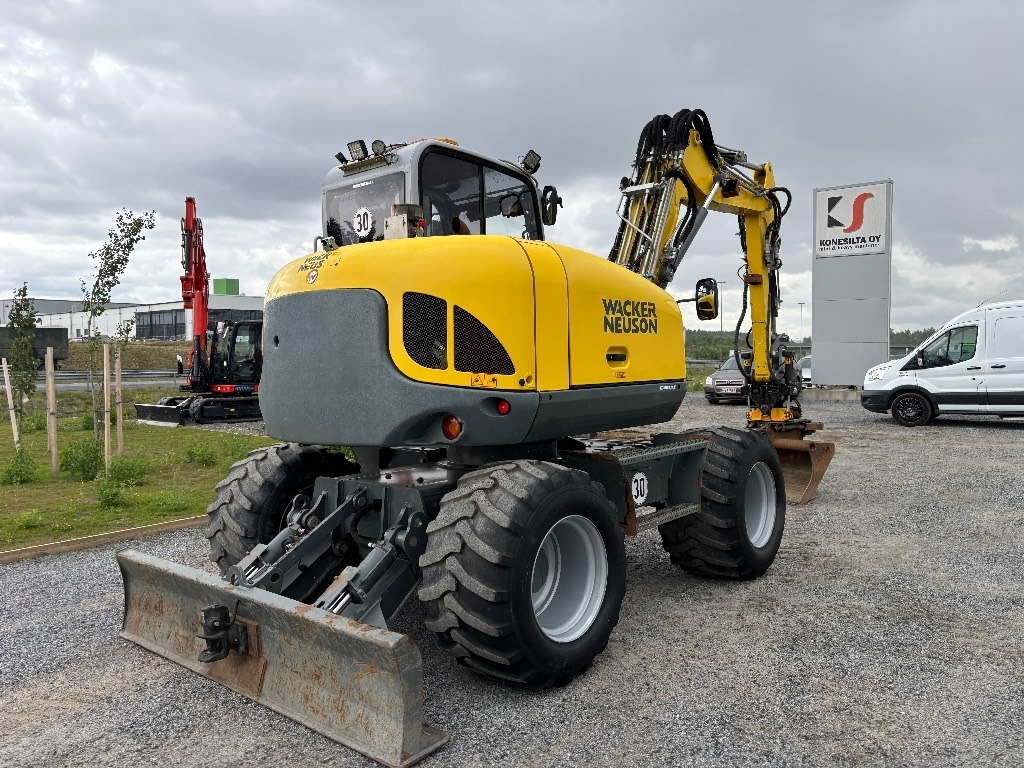 Wacker Neuson EW 100 - Pyöräalustainen kaivinkone: kuva Wacker Neuson EW 100 - Pyöräalustainen kaivinkone Wacker Neuson EW 100 - Pyöräalustainen kaivinkone: kuva Wacker Neuson EW 100 - Pyöräalustainen kaivinkone