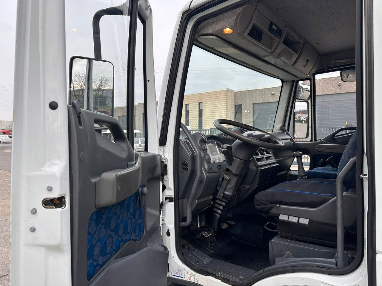 Lava-kuorma-auto Iveco Eurocargo 100E17. 130.000km! Iveco Eurocargo 100E17. 130.000km!: kuva Lava-kuorma-auto Iveco Eurocargo 100E17. 130.000km! Iveco Eurocargo 100E17. 130.000km!