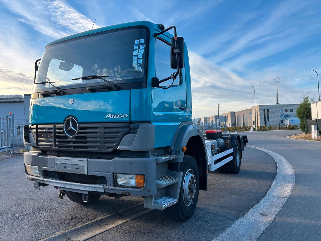 Mercedes-Benz Atego 1823. 6 Zylinder. - Kuorma-auto alusta: kuva Mercedes-Benz Atego 1823. 6 Zylinder. - Kuorma-auto alusta Mercedes-Benz Atego 1823. 6 Zylinder. - Kuorma-auto alusta: kuva Mercedes-Benz Atego 1823. 6 Zylinder. - Kuorma-auto alusta
