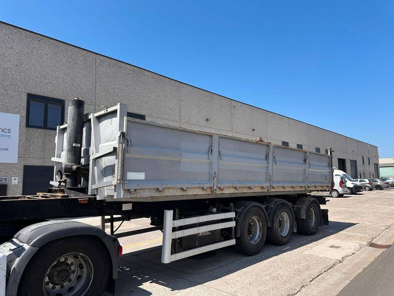 Turbo's Hoet Kipper. 3 Achsen. - Kippiauto puoliperävaunu: kuva Turbo's Hoet Kipper. 3 Achsen. - Kippiauto puoliperävaunu Turbo's Hoet Kipper. 3 Achsen. - Kippiauto puoliperävaunu: kuva Turbo's Hoet Kipper. 3 Achsen. - Kippiauto puoliperävaunu