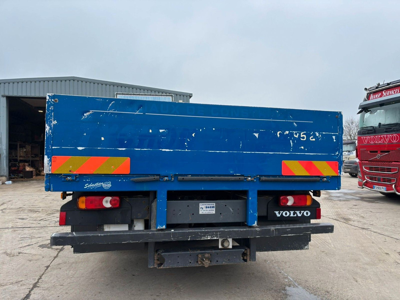 Volvo FL7-240. Pritsche 6.80m. EU5. - Lava-kuorma-auto: kuva Volvo FL7-240. Pritsche 6.80m. EU5. - Lava-kuorma-auto Volvo FL7-240. Pritsche 6.80m. EU5. - Lava-kuorma-auto: kuva Volvo FL7-240. Pritsche 6.80m. EU5. - Lava-kuorma-auto