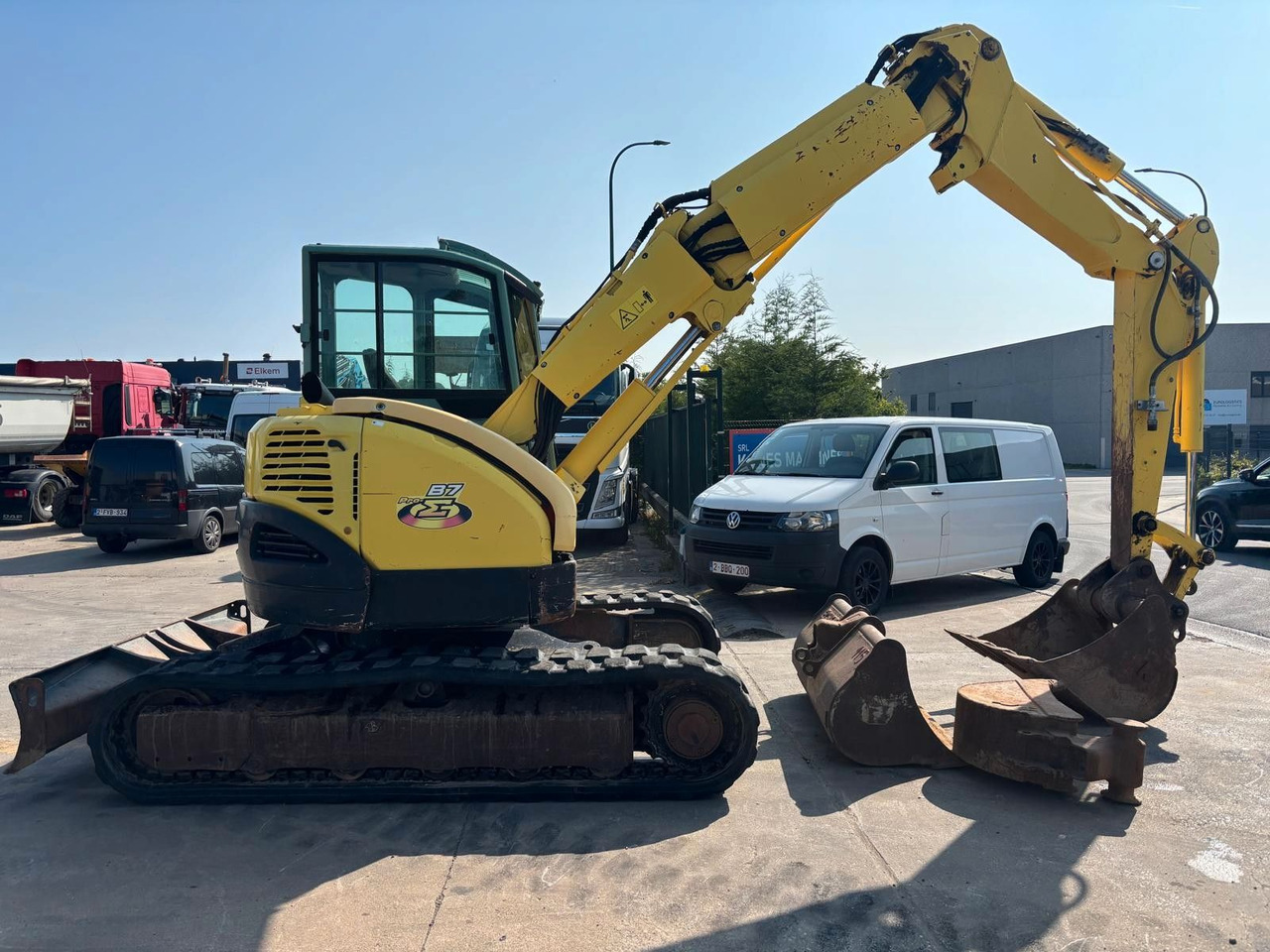 Yanmar B7 Sigma. 3 Löffel. - Minikuormaaja: kuva Yanmar B7 Sigma. 3 Löffel. - Minikuormaaja Yanmar B7 Sigma. 3 Löffel. - Minikuormaaja: kuva Yanmar B7 Sigma. 3 Löffel. - Minikuormaaja