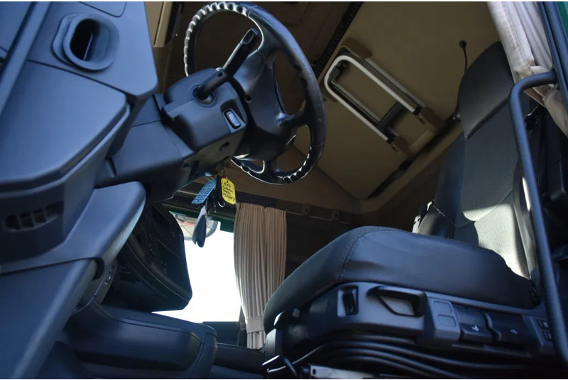 Scania R490 TL 6x2/4 - RETARDER - ACC - DIFF. LOCK - 2 x FUEL TANKS - 2 BEDS - EXCELLENT CONDITION - - Vetopöytäauto: kuva Scania R490 TL 6x2/4 - RETARDER - ACC - DIFF. LOCK - 2 x FUEL TANKS - 2 BEDS - EXCELLENT CONDITION - - Vetopöytäauto Scania R490 TL 6x2/4 - RETARDER - ACC - DIFF. LOCK - 2 x FUEL TANKS - 2 BEDS - EXCELLENT CONDITION - - Vetopöytäauto: kuva Scania R490 TL 6x2/4 - RETARDER - ACC - DIFF. LOCK - 2 x FUEL TANKS - 2 BEDS - EXCELLENT CONDITION - - Vetopöytäauto