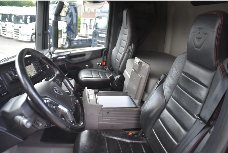 Scania R520 V8 NGS 6x2/4 - 701 TKM - NAVI - LEATHER SEATS - ALCOA'S - LED LIGHTS - TOP CONDITION - - Vetopöytäauto: kuva Scania R520 V8 NGS 6x2/4 - 701 TKM - NAVI - LEATHER SEATS - ALCOA'S - LED LIGHTS - TOP CONDITION - - Vetopöytäauto Scania R520 V8 NGS 6x2/4 - 701 TKM - NAVI - LEATHER SEATS - ALCOA'S - LED LIGHTS - TOP CONDITION - - Vetopöytäauto: kuva Scania R520 V8 NGS 6x2/4 - 701 TKM - NAVI - LEATHER SEATS - ALCOA'S - LED LIGHTS - TOP CONDITION - - Vetopöytäauto