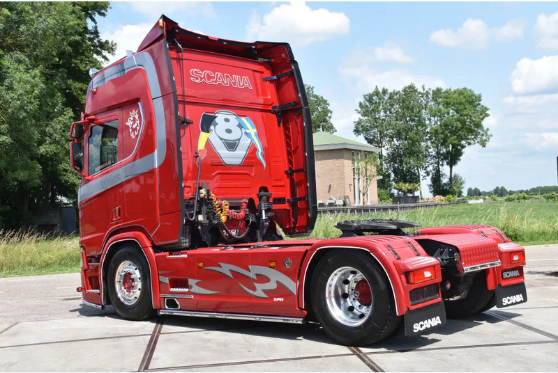 Scania R650 V8 NGS 4x2NB - LIKE NEW - RETARDER - FULL AIR - PARK. AIRCO - 4 POINT AIR SUSP. - 2 x FUEL TANKS - ALCOA'S - - Vetopöytäauto: kuva Scania R650 V8 NGS 4x2NB - LIKE NEW - RETARDER - FULL AIR - PARK. AIRCO - 4 POINT AIR SUSP. - 2 x FUEL TANKS - ALCOA'S - - Vetopöytäauto Scania R650 V8 NGS 4x2NB - LIKE NEW - RETARDER - FULL AIR - PARK. AIRCO - 4 POINT AIR SUSP. - 2 x FUEL TANKS - ALCOA'S - - Vetopöytäauto: kuva Scania R650 V8 NGS 4x2NB - LIKE NEW - RETARDER - FULL AIR - PARK. AIRCO - 4 POINT AIR SUSP. - 2 x FUEL TANKS - ALCOA'S - - Vetopöytäauto