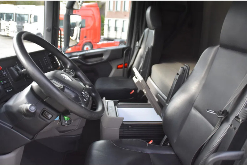 Scania S410 NGS 4x2EB MEGA 95 cm or 103 cm driving height - RETARDER - 817 TKM - FULL AIR - PARK. AIRCO - LEATHER SEATS - 2 x FUEL TANK - Vetopöytäauto: kuva Scania S410 NGS 4x2EB MEGA 95 cm or 103 cm driving height - RETARDER - 817 TKM - FULL AIR - PARK. AIRCO - LEATHER SEATS - 2 x FUEL TANK - Vetopöytäauto Scania S410 NGS 4x2EB MEGA 95 cm or 103 cm driving height - RETARDER - 817 TKM - FULL AIR - PARK. AIRCO - LEATHER SEATS - 2 x FUEL TANK - Vetopöytäauto: kuva Scania S410 NGS 4x2EB MEGA 95 cm or 103 cm driving height - RETARDER - 817 TKM - FULL AIR - PARK. AIRCO - LEATHER SEATS - 2 x FUEL TANK - Vetopöytäauto